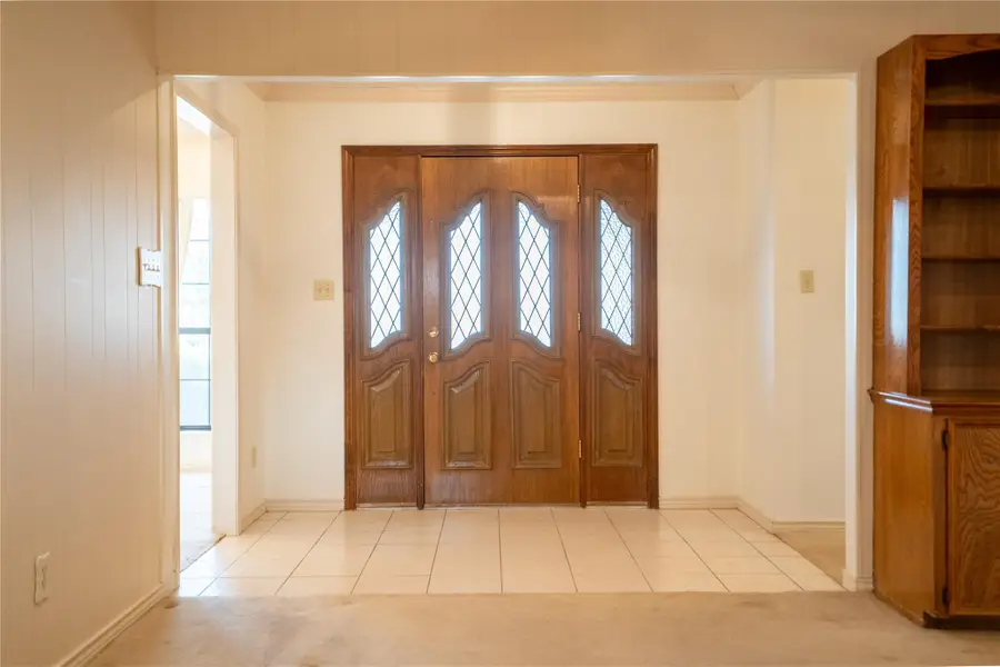 3005 Davis St, Taylor, TX 76574 - #3