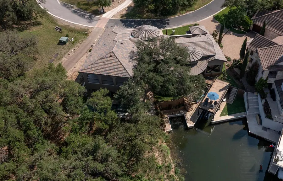 901 Sun Ray, Horseshoe Bay, TX 78657 - Image #2