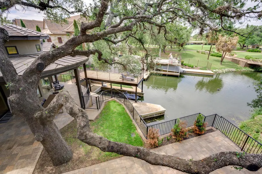 901 Sun Ray, Horseshoe Bay, TX 78657 - Image #3