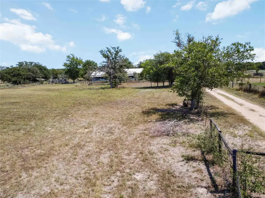 145 Three Oaks Ln, Bastrop, TX 78602 - #2