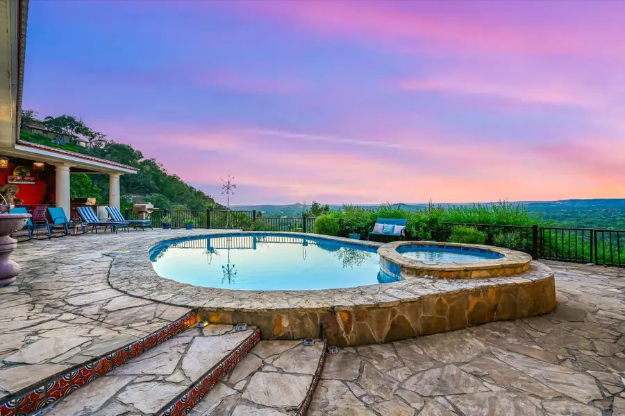 501 Brinkley Dr, Wimberley, TX 78676 - #2
