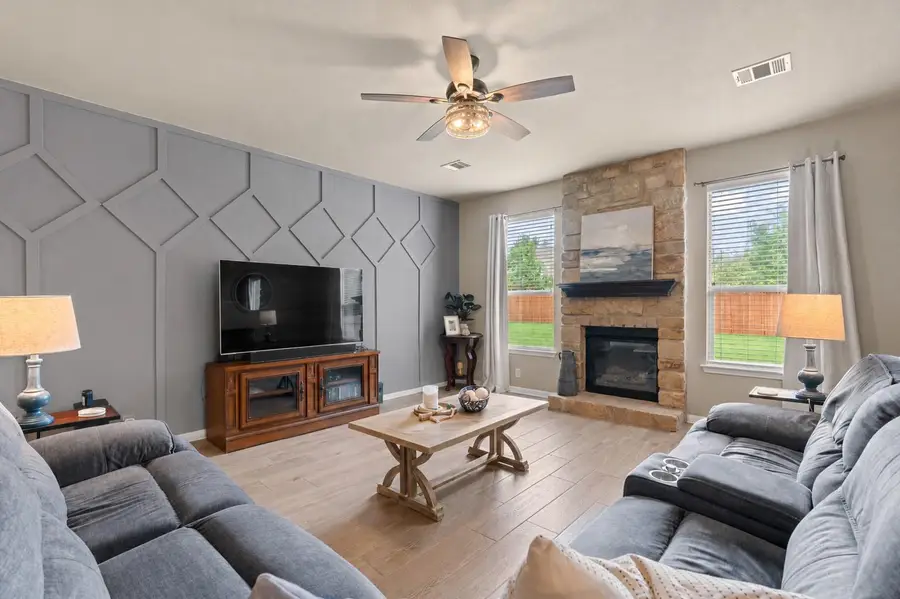216 Arrezo Ln, Georgetown, TX 78628 - #2