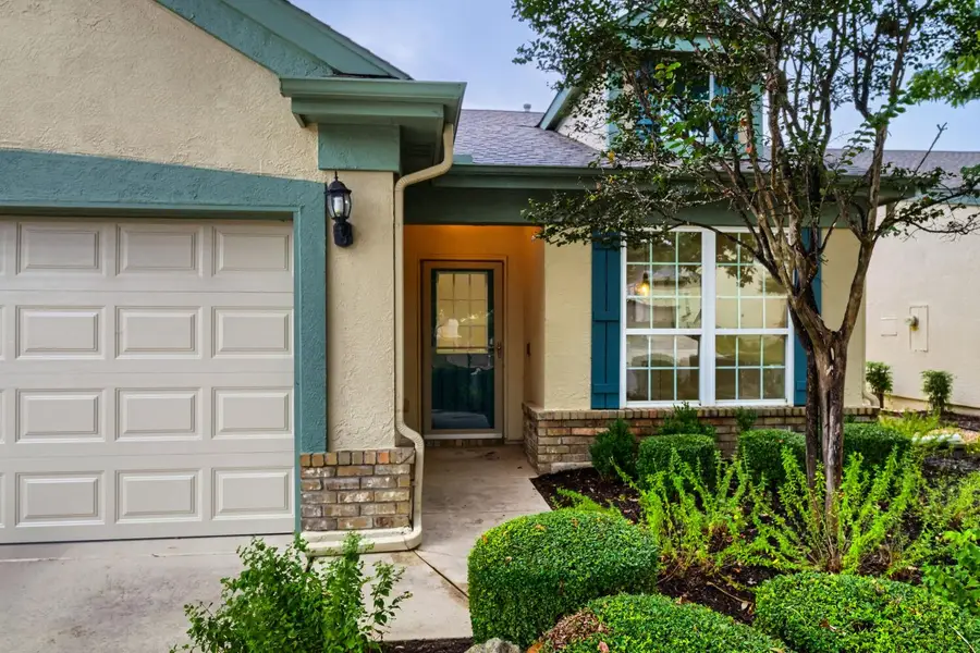 532 Farm Hill Dr, Georgetown, TX 78633 - #2