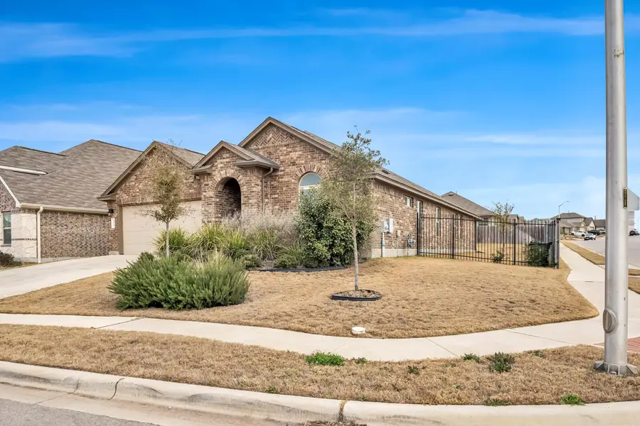 539 Merlin Ln, Leander, TX 78641 - Image #2