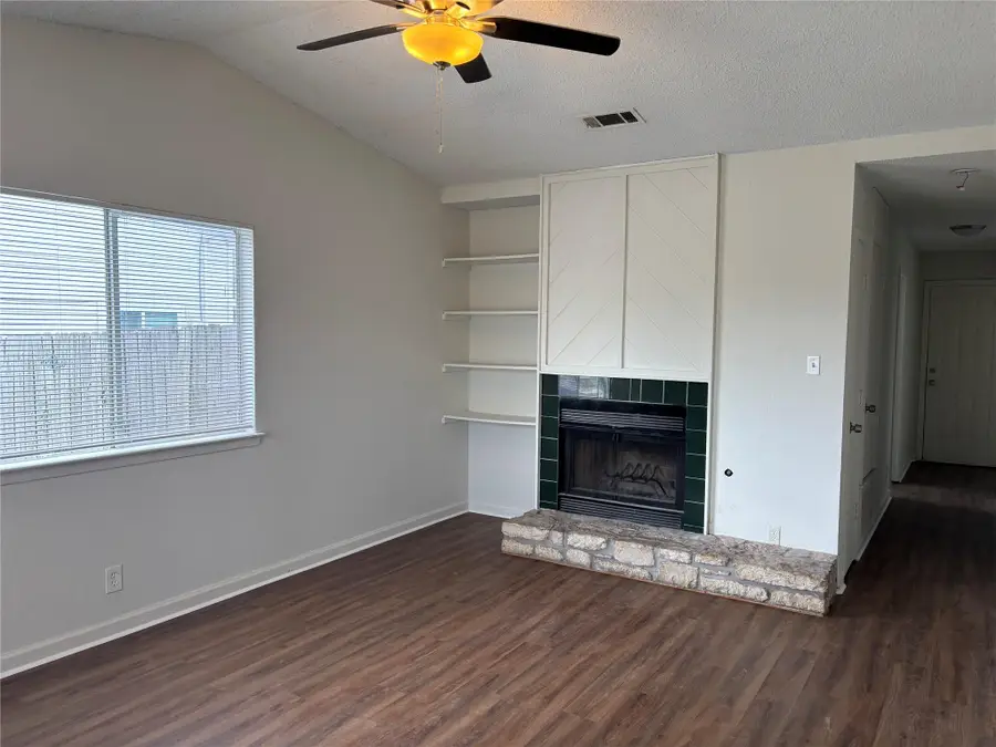 801 Country Aire Dr, Round Rock, TX 78664 - #3