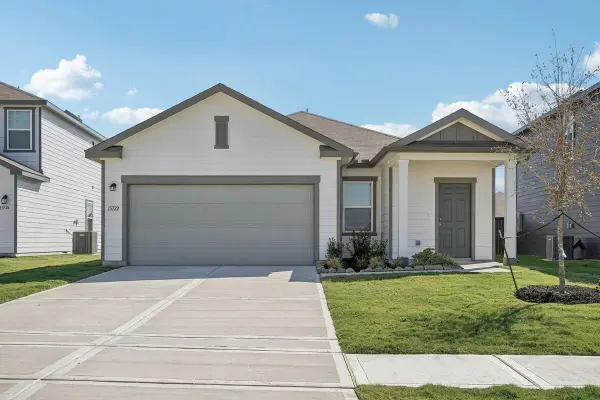 12909 Kentucky Warbler Dr, Buda, TX 78610