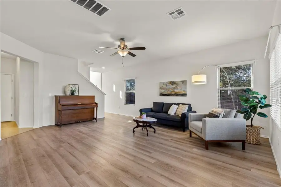 3724 Alpine Autumn Dr, Austin, TX 78744 - Image #2