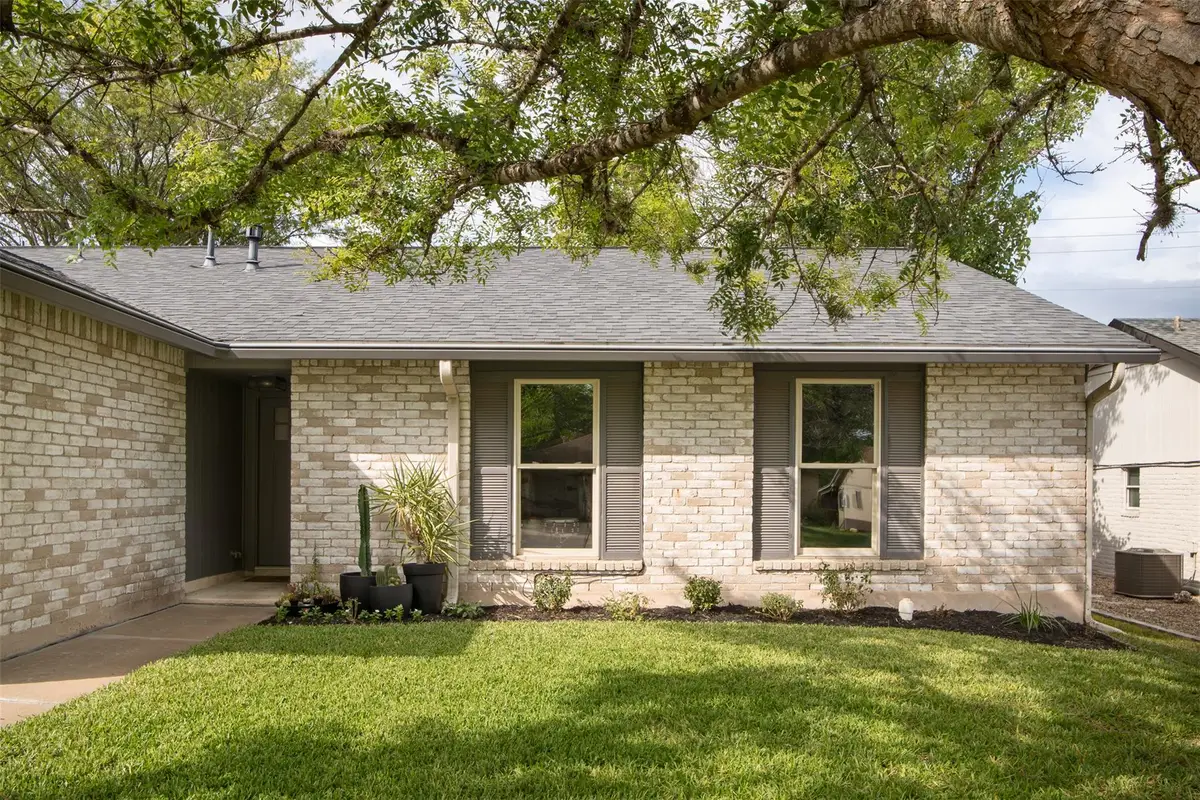 304 Skyloop Dr, Austin, TX 78745 - #1