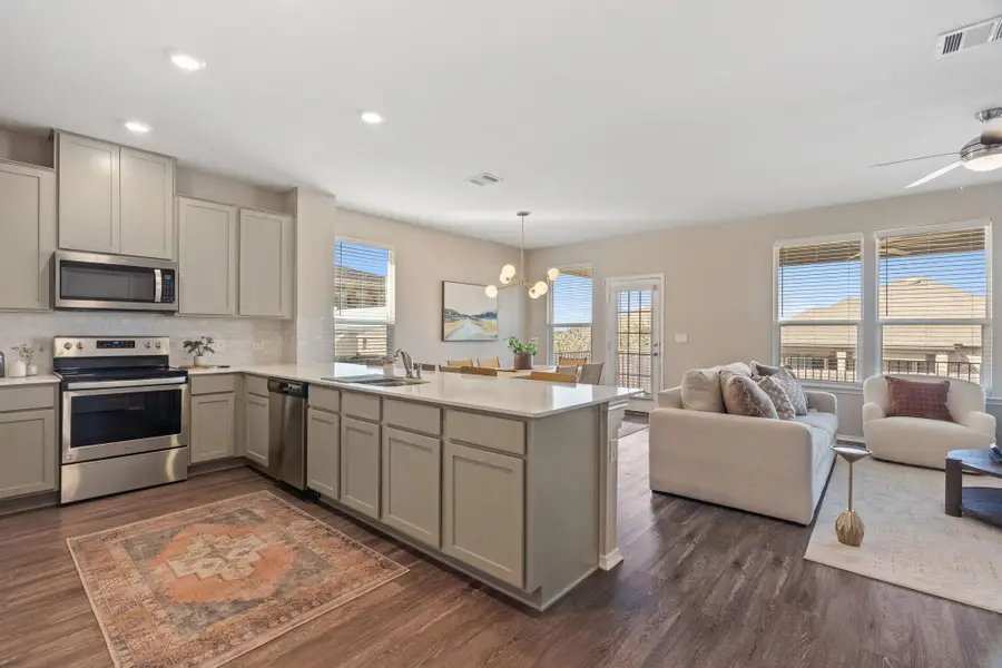 7504 Groundhog Way, Austin, TX 78744 - Image #2