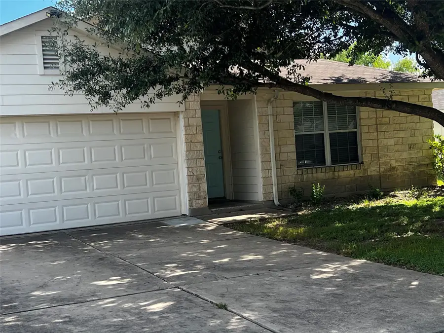 111 Sylvan St, Hutto, TX 78634 - #2