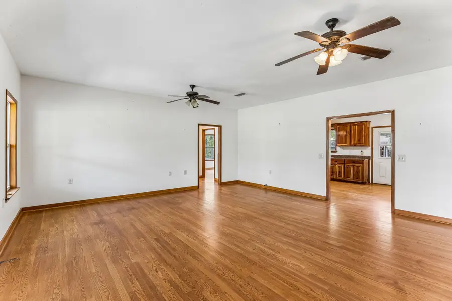 1811 W Old Lockhart Rd, West Point, TX 78963 - #3