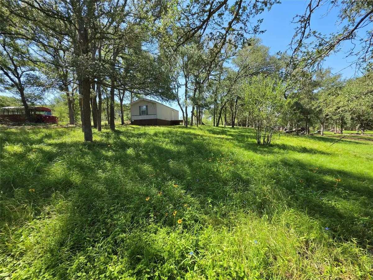 113 Valley Ln, Smithville, TX 78957 - #1