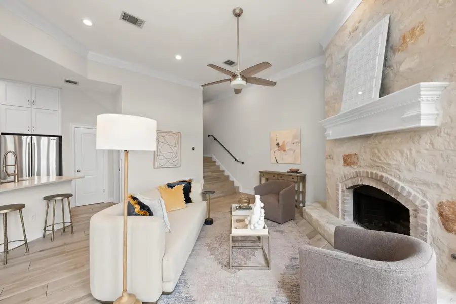 1701 Spyglass Dr #10, Austin, TX 78746 - #3