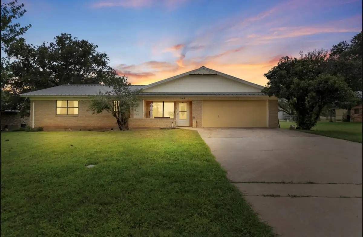 301 Reven Acres Dr, Kingsland, TX 78639 - #1