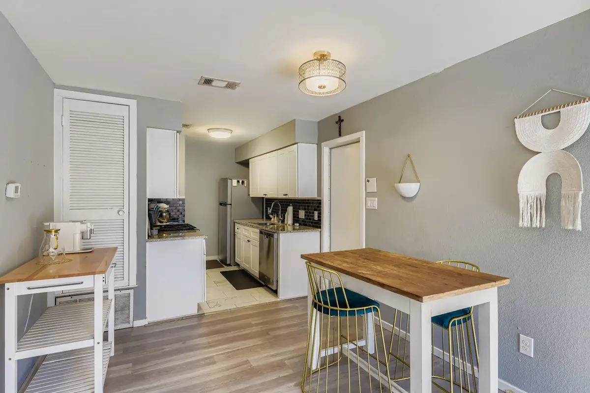 5922 Little Creek Trl, Austin, TX 78744 - Image #1