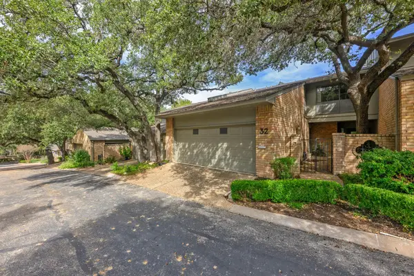 32 Woodstone Sq, Austin, TX 78703