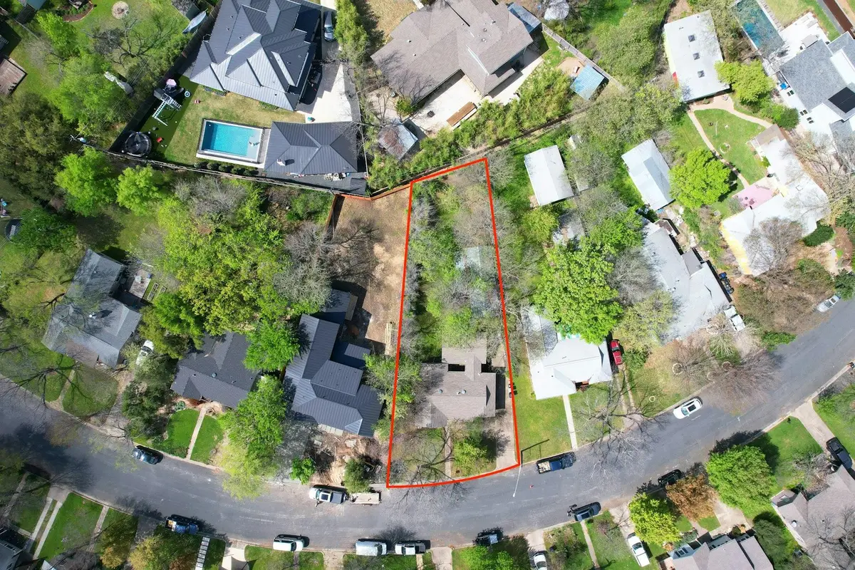 5110 Valley Oak Dr, Austin, TX 78731 - Image #1