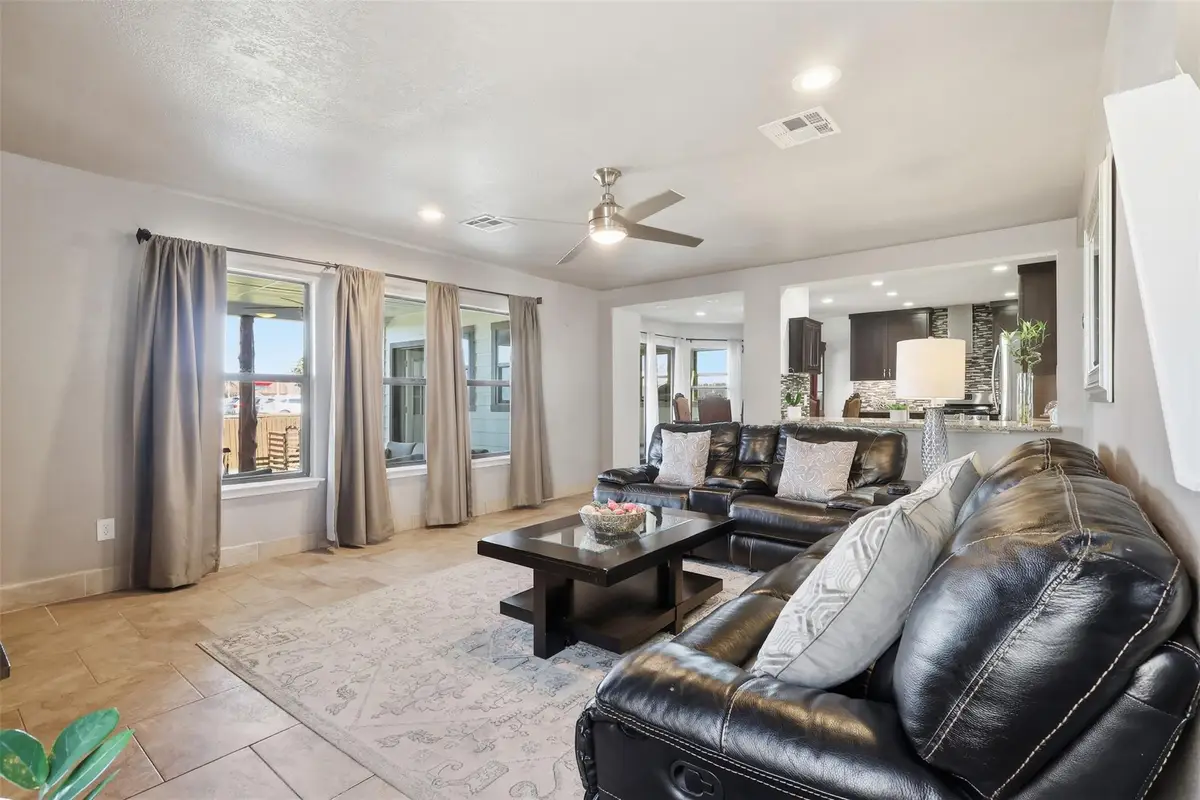 13112 Dearbonne Dr, Del Valle, TX 78617 - Image #1