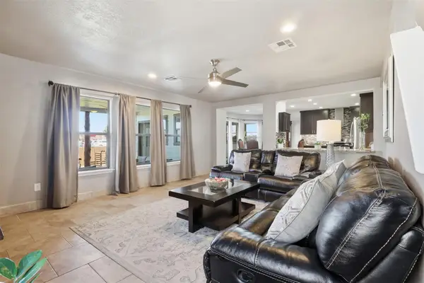 13112 Dearbonne Dr, Del Valle, TX 78617