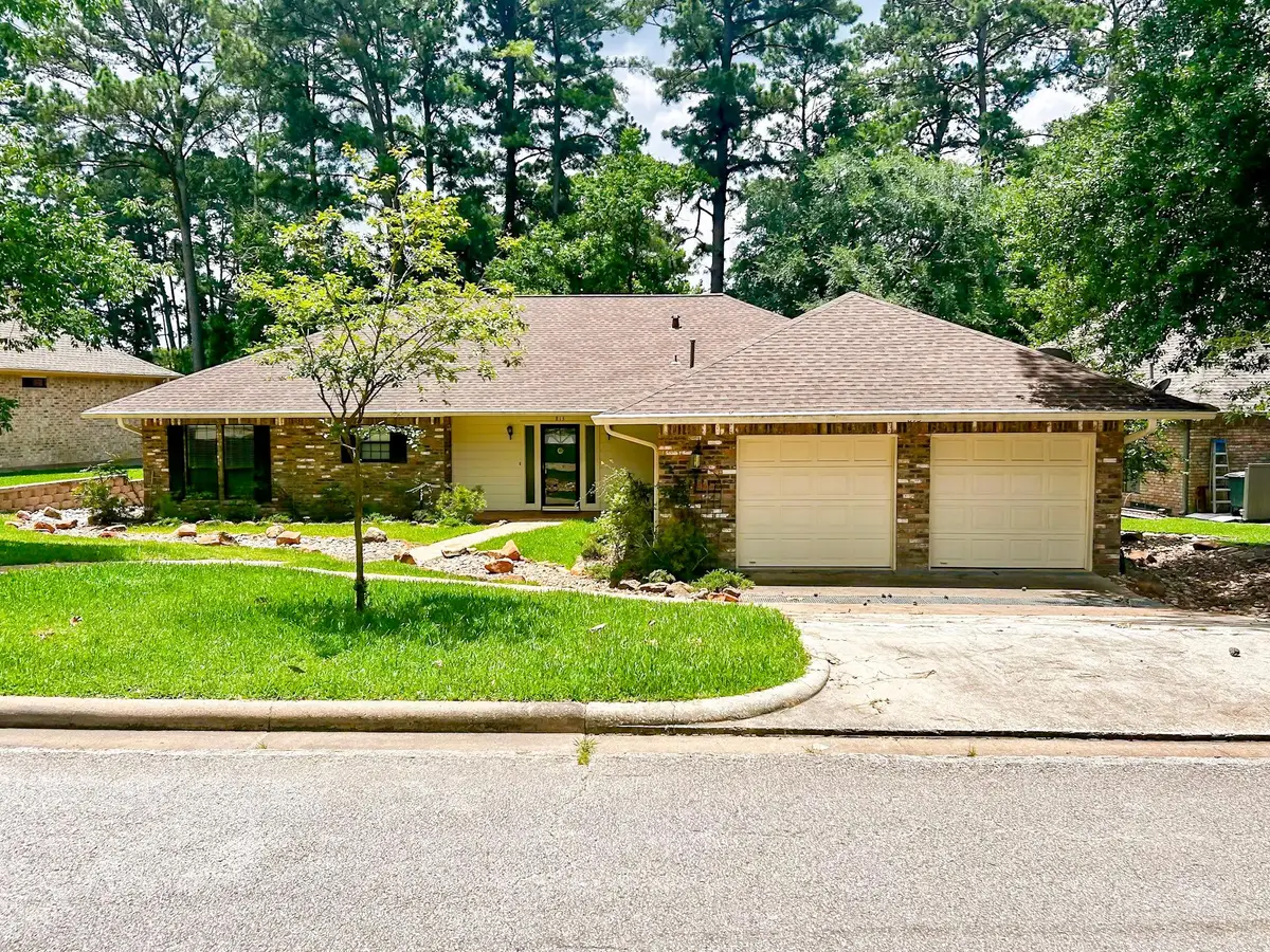 813 River Oaks Dr, Huntsville, TX 77340 - #1
