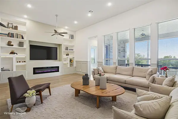 517 Copper Sage Dr, San Marcos, TX 78666