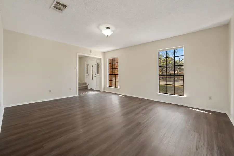 12703 Oro Valley Trl, Austin, TX 78729 - Image #3