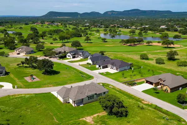 101 Olympia Hills Ct, Kingsland, TX 78639