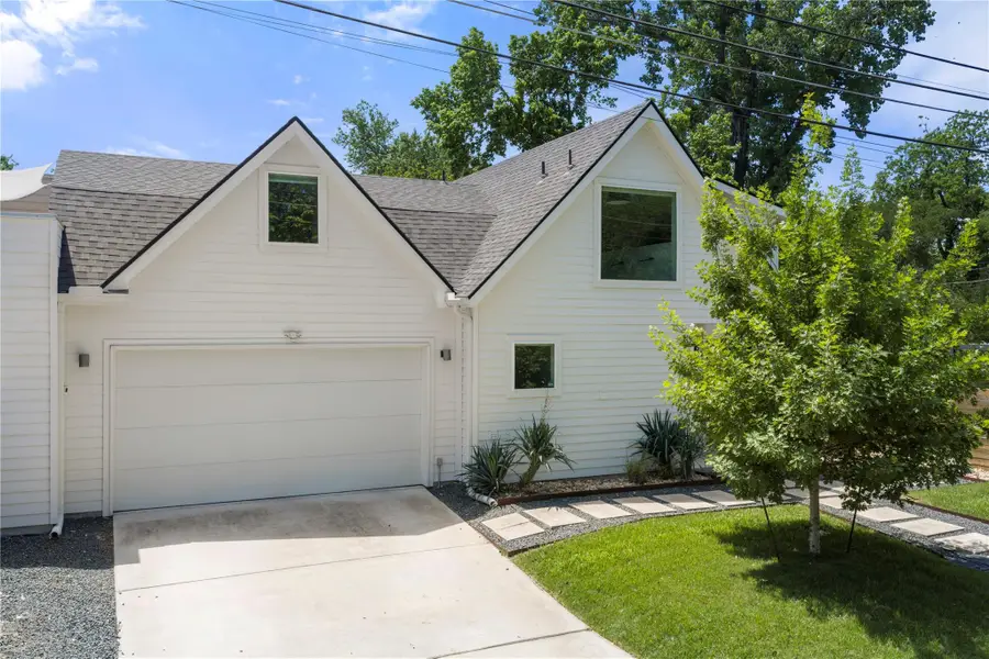 1129 Henninger St #B, Austin, TX 78702 - #2