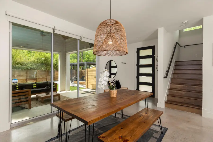 1129 Henninger St #B, Austin, TX 78702 - #3