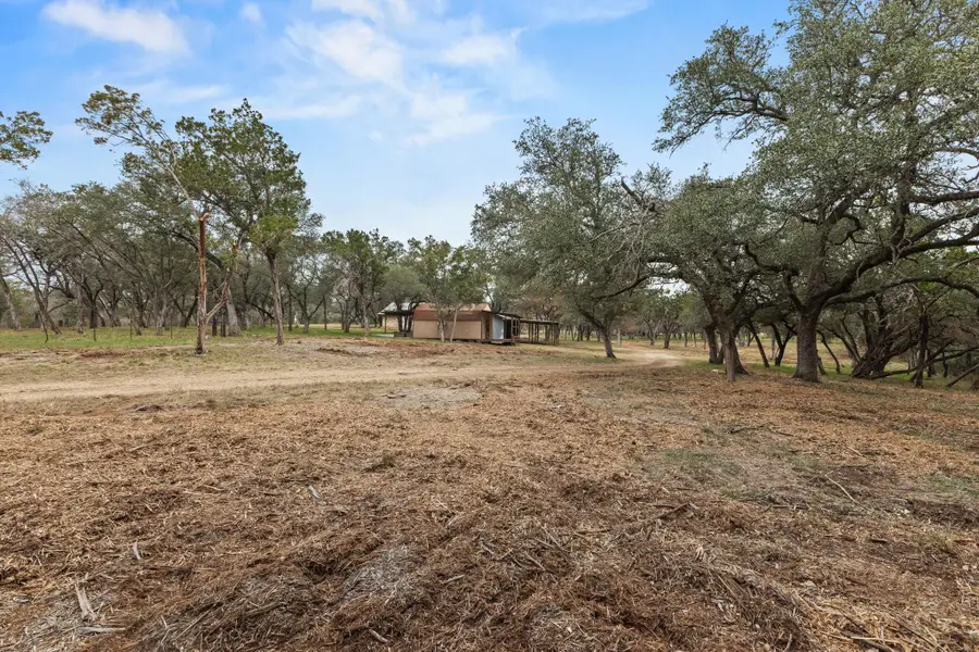 122 Winding Creek Rd, Spicewood, TX 78669 - Image #2
