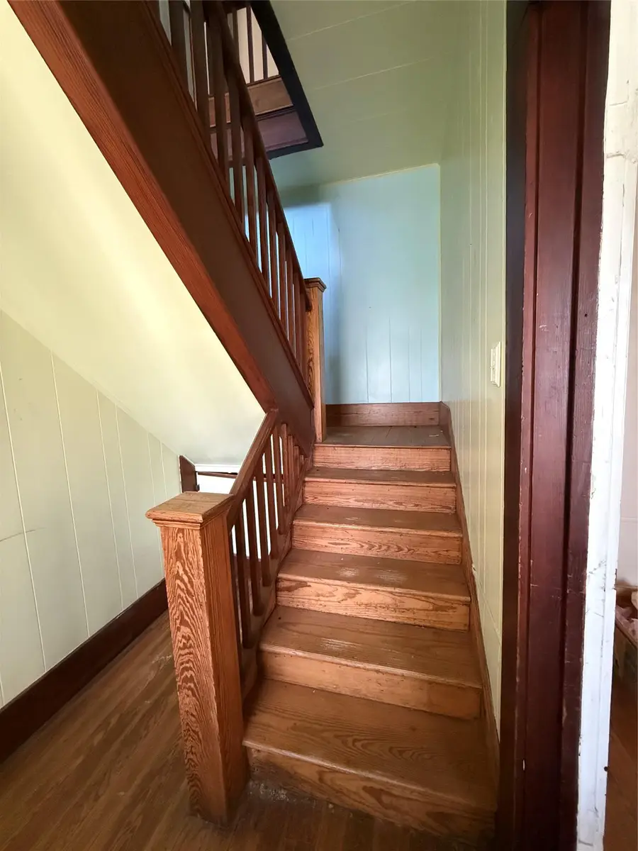 705 Gresham St, Smithville, TX 78957 - Image #3