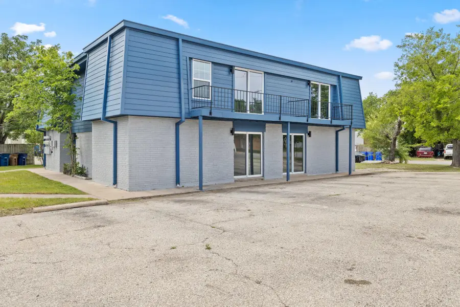 301 E Croslin St, Austin, TX 78752 - #2