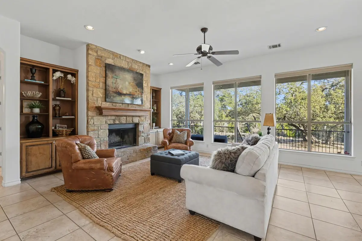 301 Sundance Trl, Dripping Springs, TX 78620 - #1