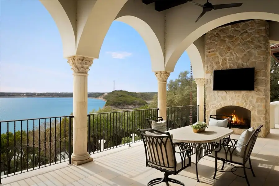 17607 Breakwater Dr, Jonestown, TX 78645 - Image #2