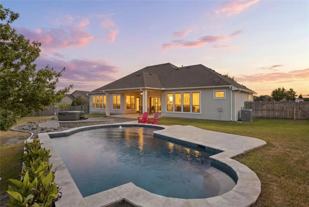 112 Haven Cv, Hutto, TX 78634 - #1