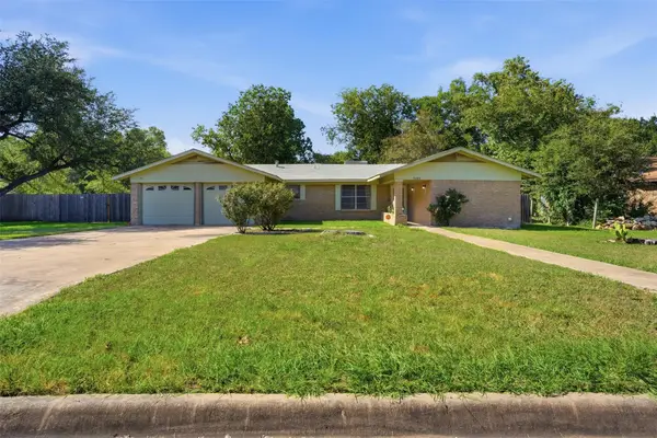 1609 Tammi Ln, Taylor, TX 76574