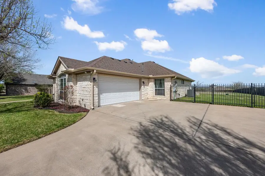 117 S Sentry Pt, Hutto, TX 78634 - #3