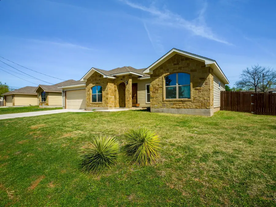 114 Norwood Dr, Granite Shoals, TX 78654 - #2