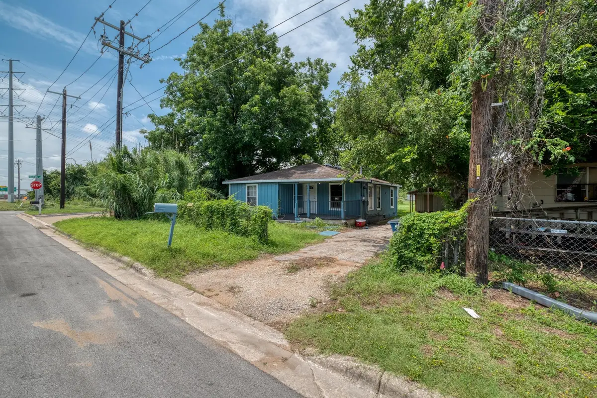6409 Del Monte Rd, Austin, TX 78741 - #1