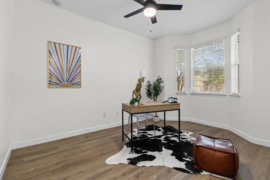 411 Las Colinas Dr, Leander, TX 78641 - Image #3