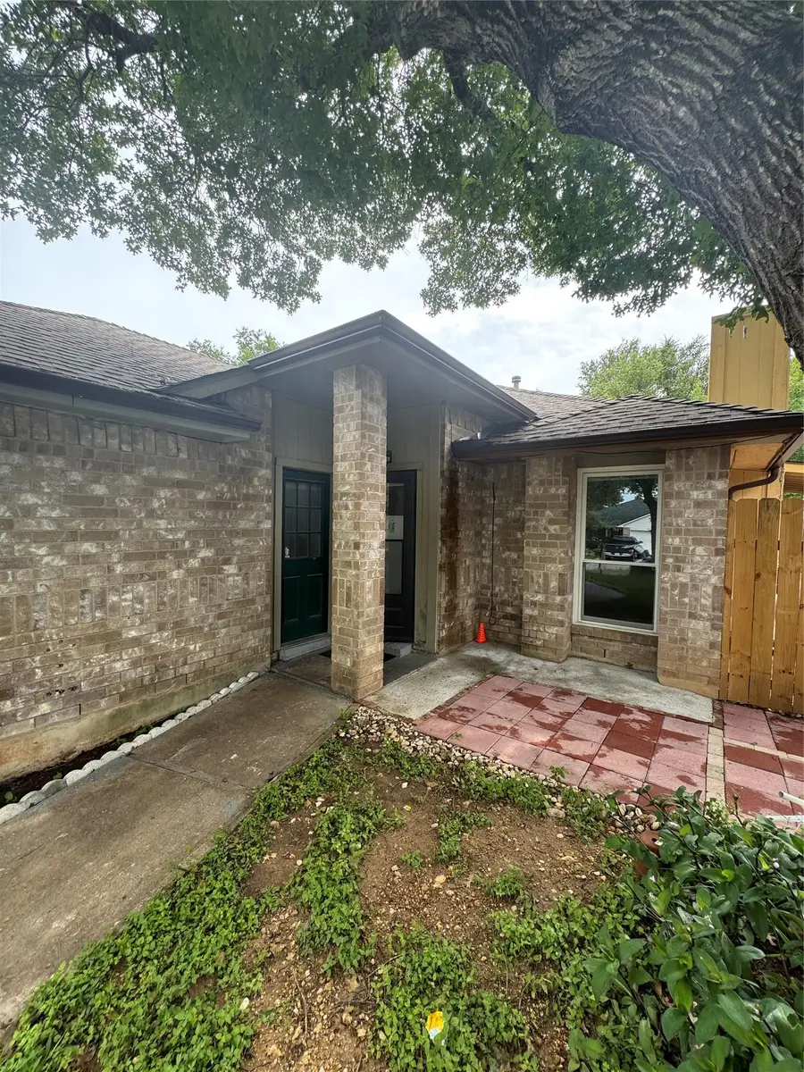 908 Saunders Dr, Round Rock, TX 78664 - #3