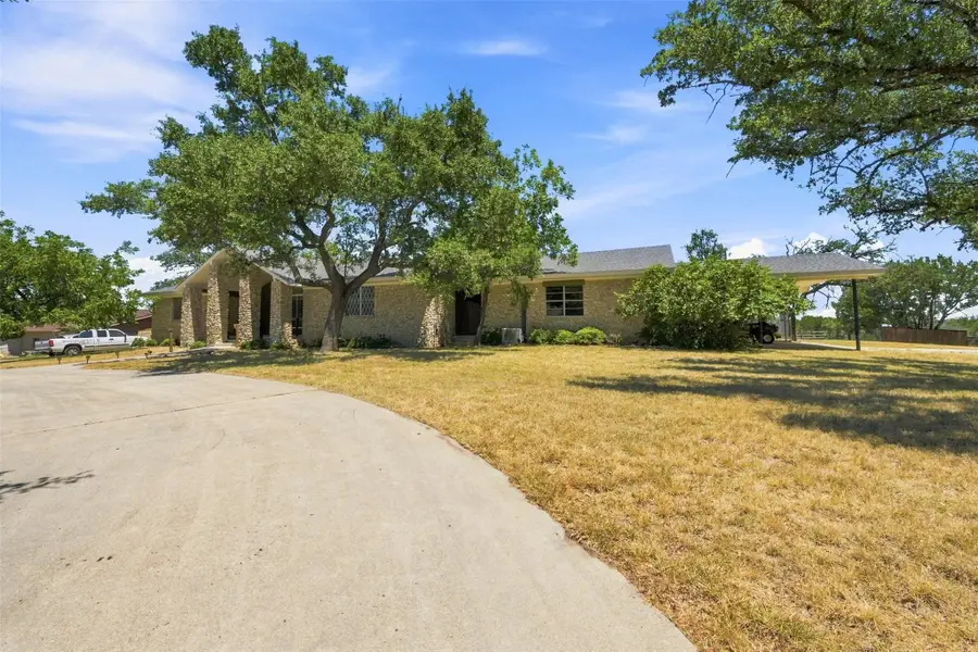 1103 S Willis St, Lampasas, TX 76550 - #2