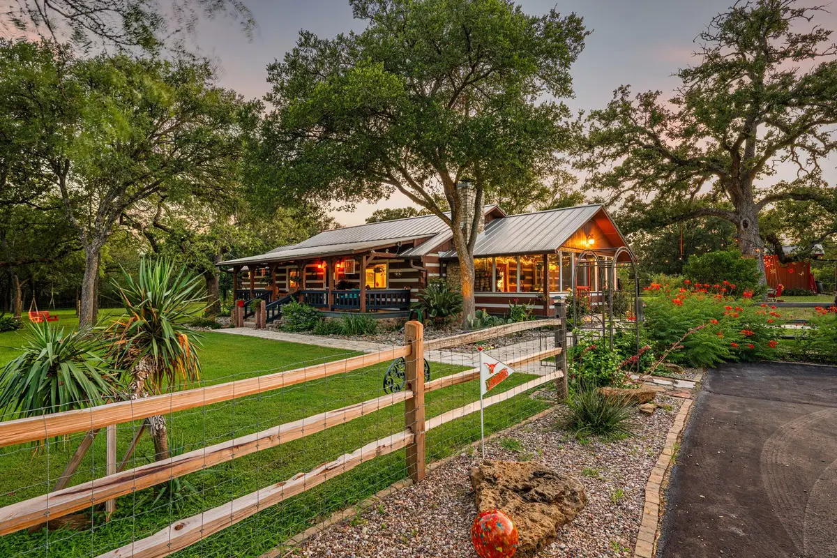 402 Smith Rd, Bastrop, TX 78602 - #1