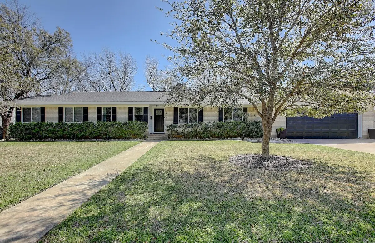 1902 E 18th St, Georgetown, TX 78626 - #1