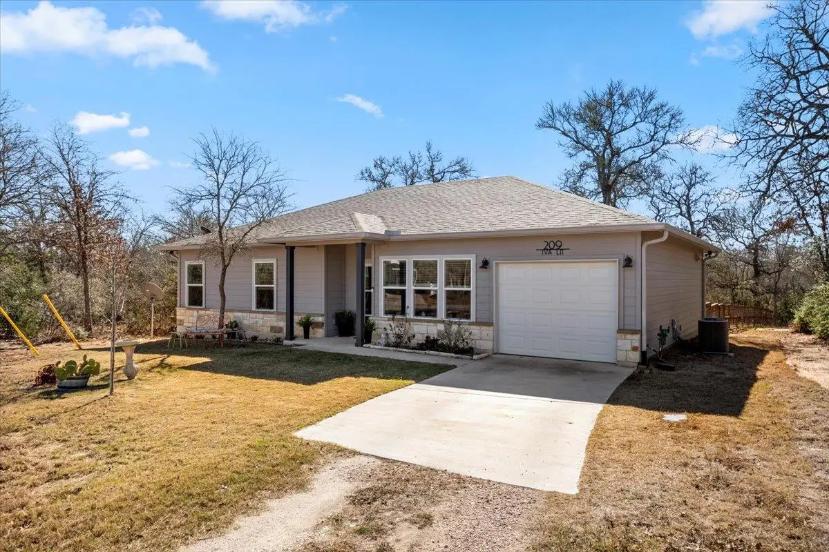 209 Iva Ln, Bastrop, TX 78602 - #1