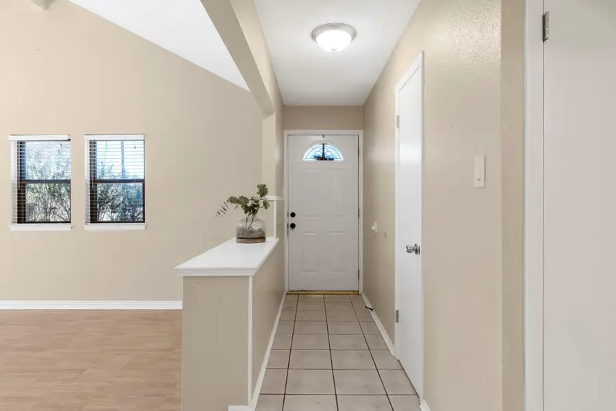 500 Grand Prairie Cir, Dripping Springs, TX 78620 - Image #2