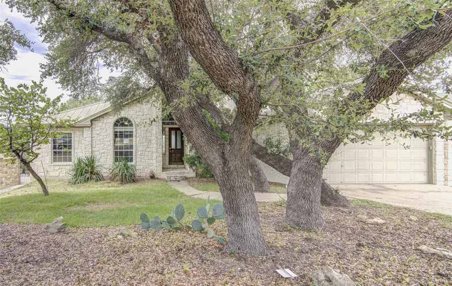 5006 Thunderbird St, Lago Vista, TX 78645 - #2