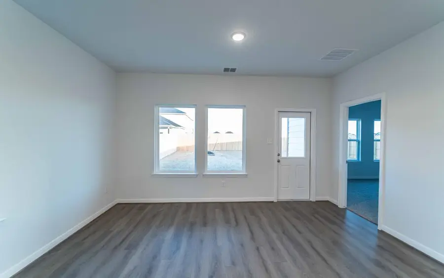 1224 Marvin Grv, Seguin, TX 78155 - #2