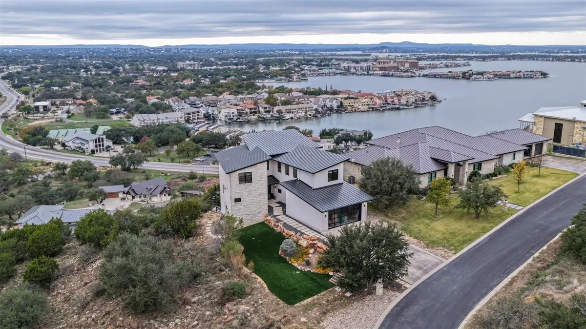 209 Dalton Cir, Horseshoe Bay, TX 78657 - Image #1