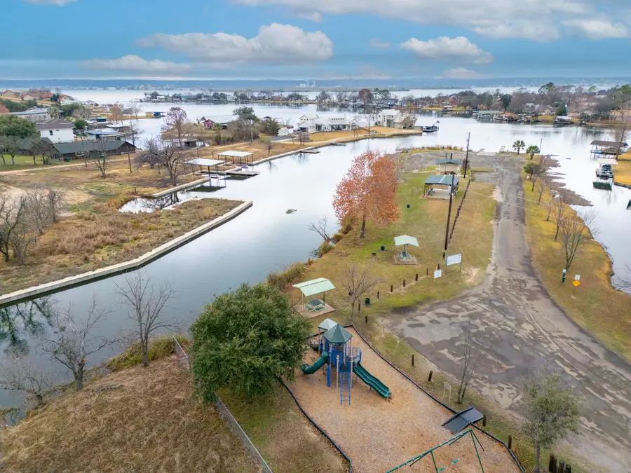 902 Prairie Creek Rd, Granite Shoals, TX 78654 - Image #3